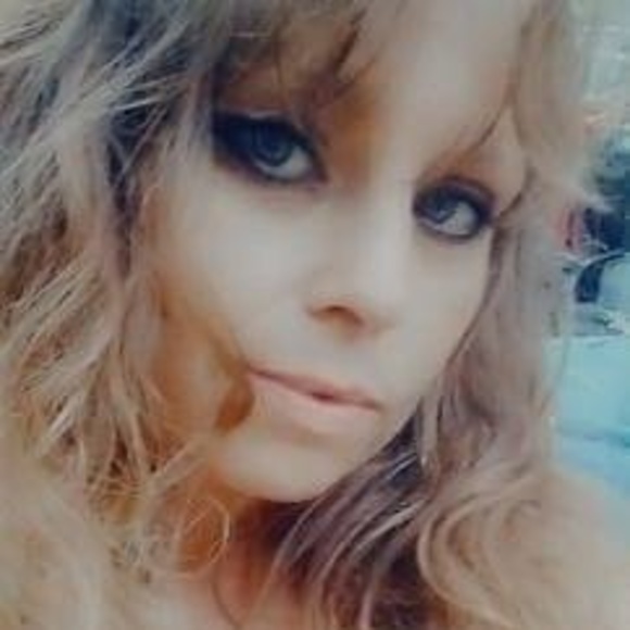 Meet your Posher, Ali - Picture 1 of 1